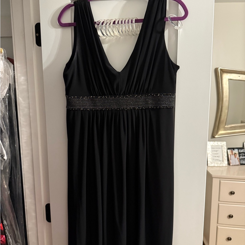 Jones New York Black V-Neck Sleeveless Maxi Dress